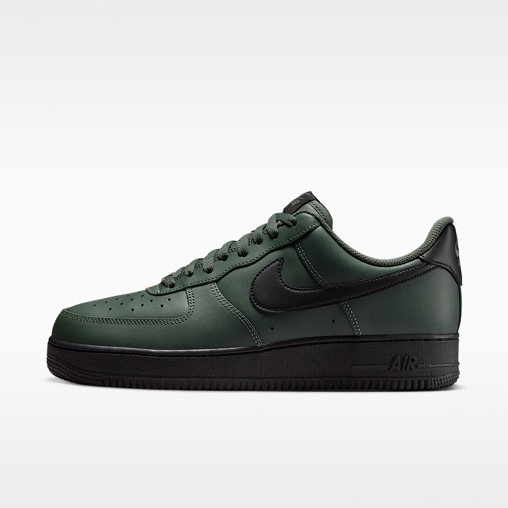 NIKE AIR FORCE 1 ’07 Nike Air Force 1 '07 Herenschoenen. Nike NL